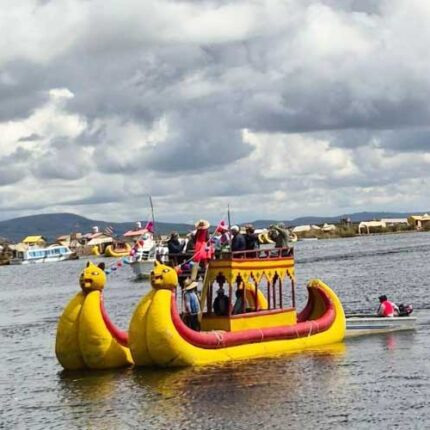 Uros + Amantani + Taquile - Lago Titicaca (2D / 1N)
